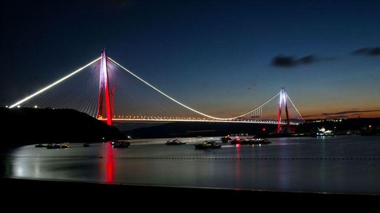 İstanbul Boğazı trafiğe kapatıldı: Kocaeli’ye gelen gemi arıza yaptı